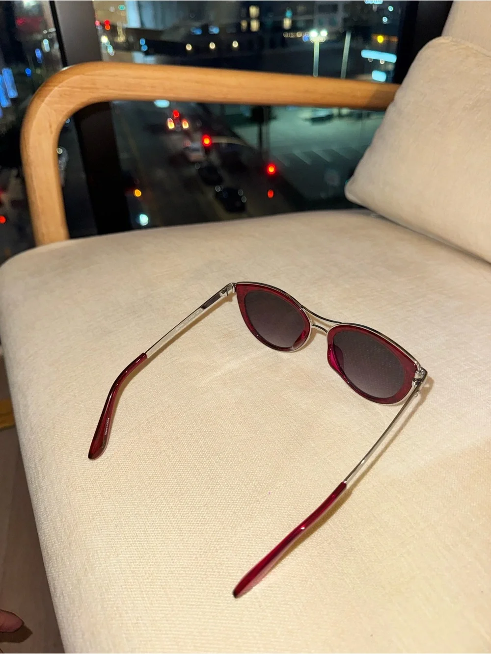GUESS Pink Floral Cat-Eye Sunglasses with a silver bridge